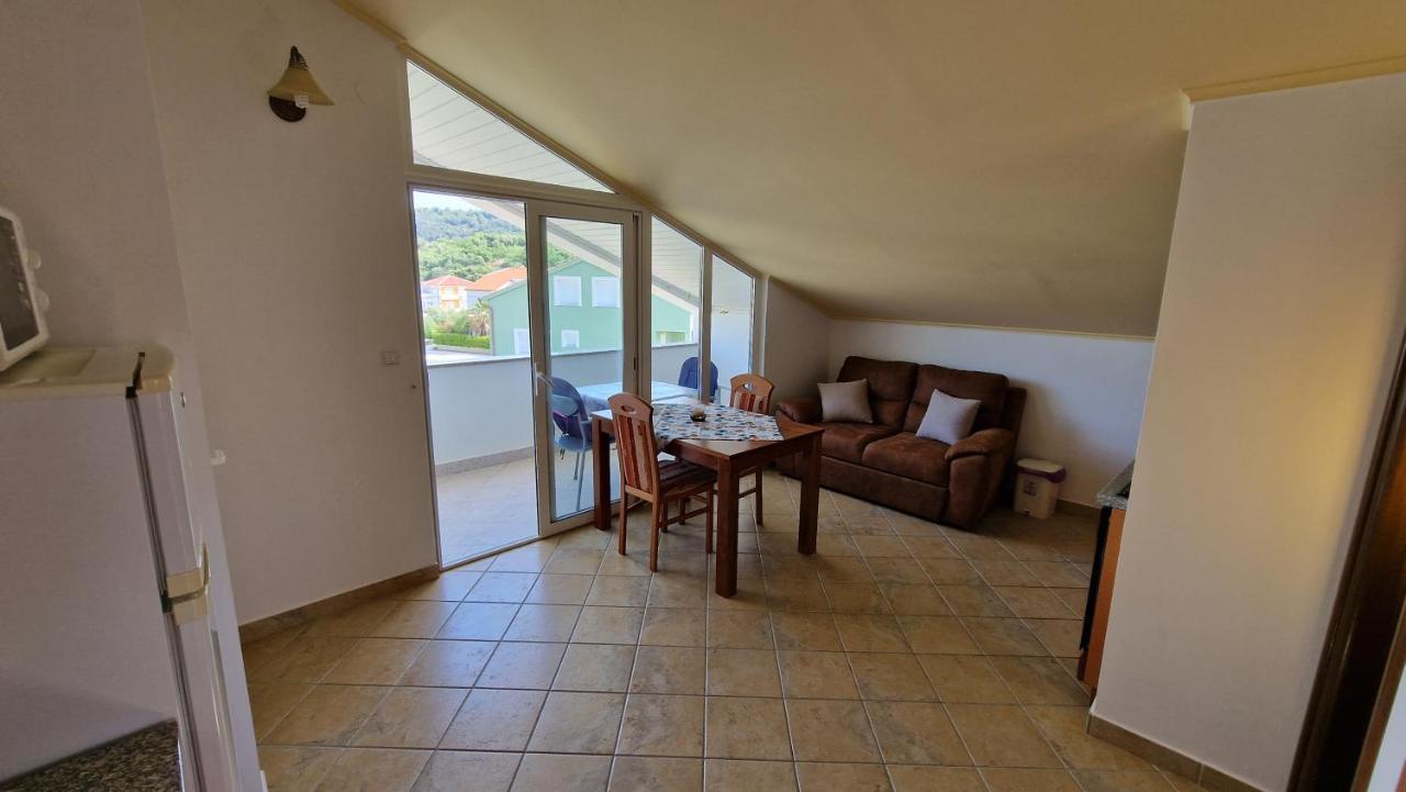 Haus Anica Rab Town Exterior foto